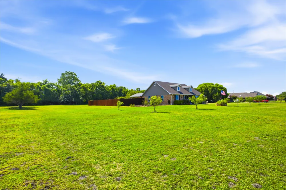 119 Harli Drive Trenton, TX 75490