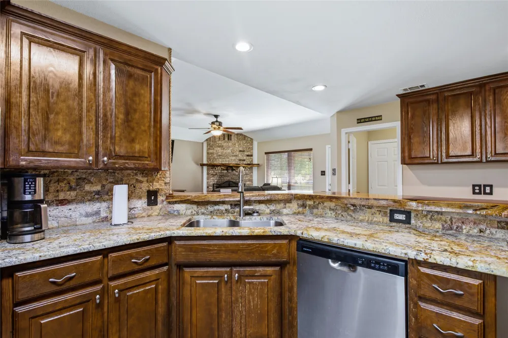 119 Harli Drive Trenton, TX 75490