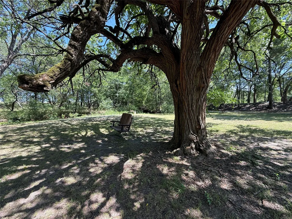 288 County Road 4430 Whitewright, TX 75491