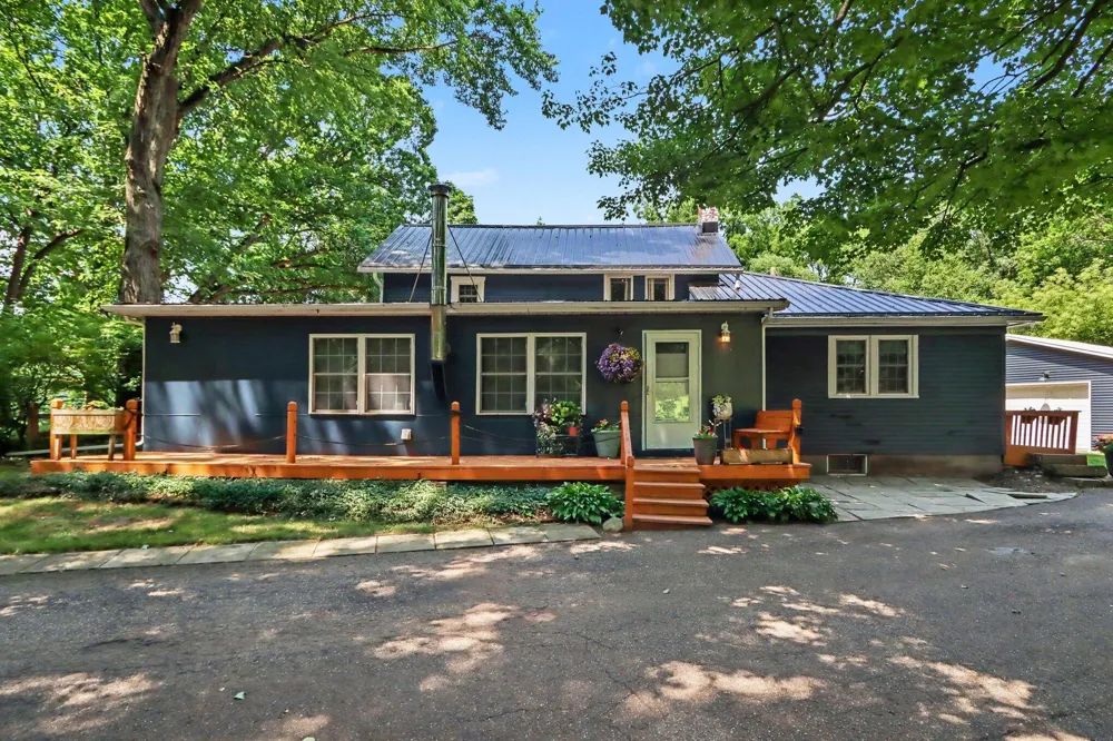 24254 80th Avenue Lawton, MI 49065
