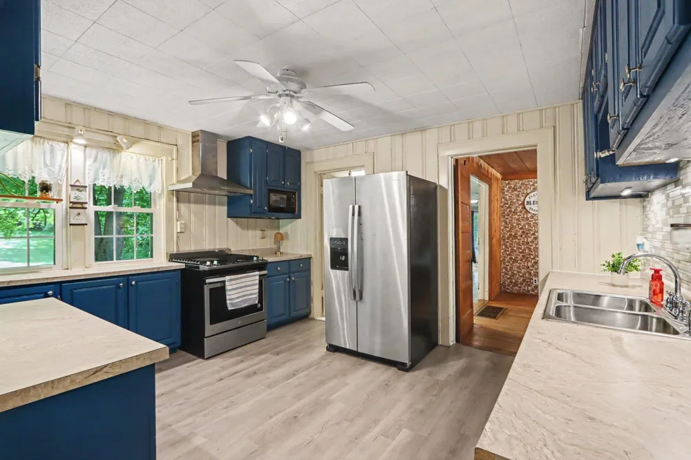 24254 80th Avenue Lawton, MI 49065