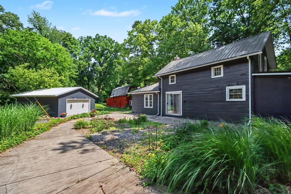 24254 80th Avenue Lawton, MI 49065