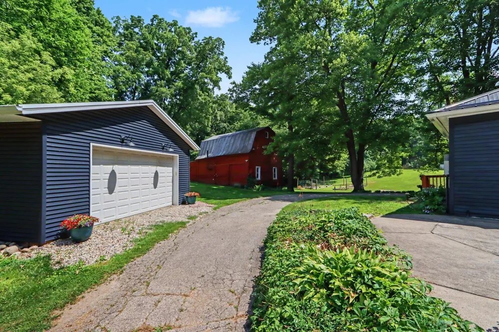 24254 80th Avenue Lawton, MI 49065
