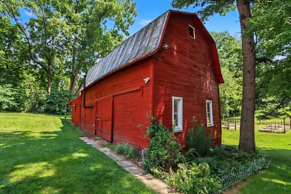 24254 80th Avenue Lawton, MI 49065