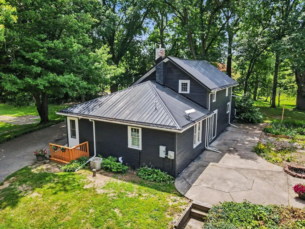 24254 80th Avenue Lawton, MI 49065