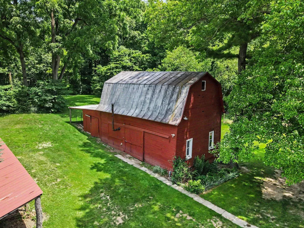 24254 80th Avenue Lawton, MI 49065