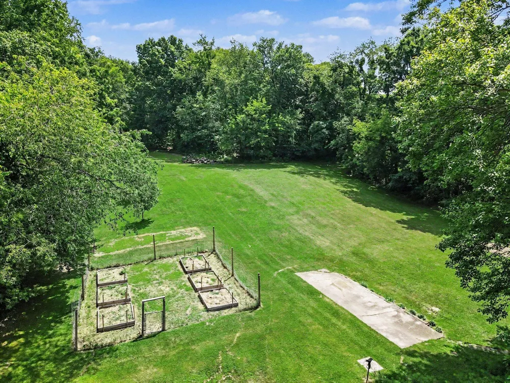 24254 80th Avenue Lawton, MI 49065