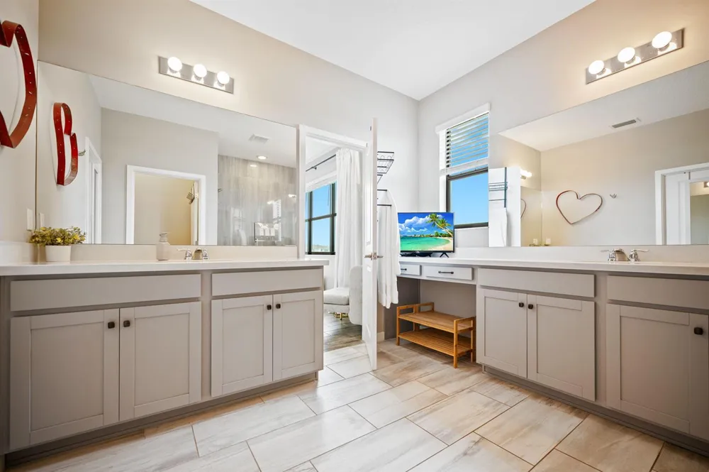 8697 Corvus Lake Worth, FL 33467