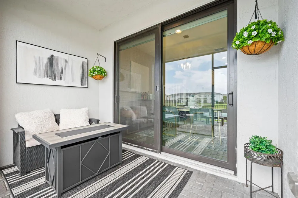 8697 Corvus Lake Worth, FL 33467
