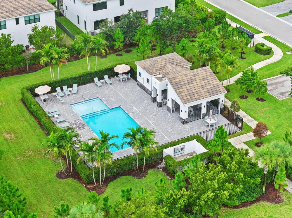 8697 Corvus Lake Worth, FL 33467