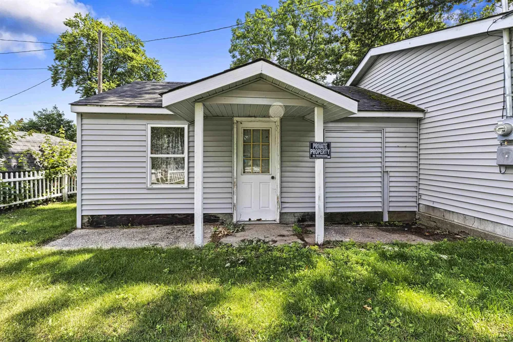 104 Jefferson Avenue Denton Township, MI 48629