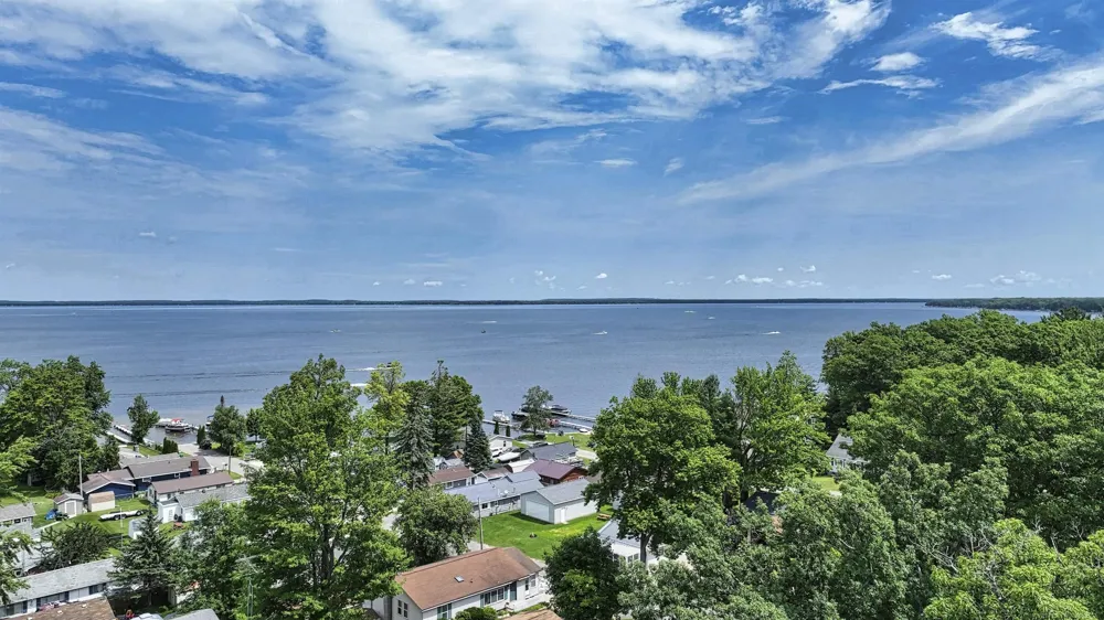 104 Jefferson Avenue Denton Township, MI 48629