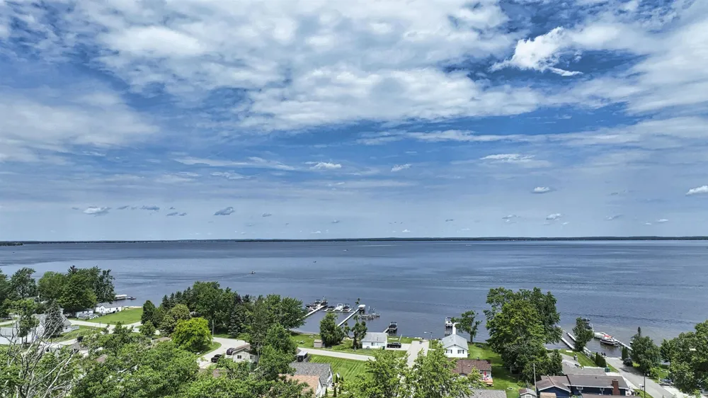 104 Jefferson Avenue Denton Township, MI 48629