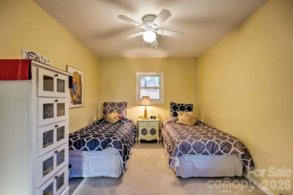 95 Walker Cove Road Black Mountain, NC 28711