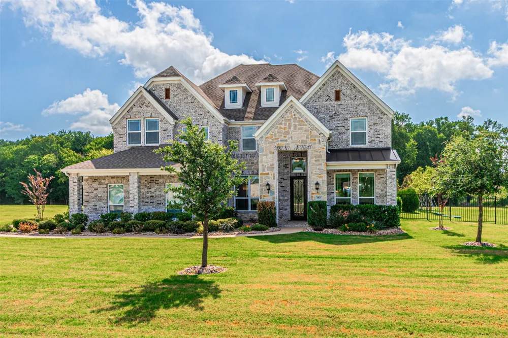 1821 Lincoln Road Lucas, TX 75002