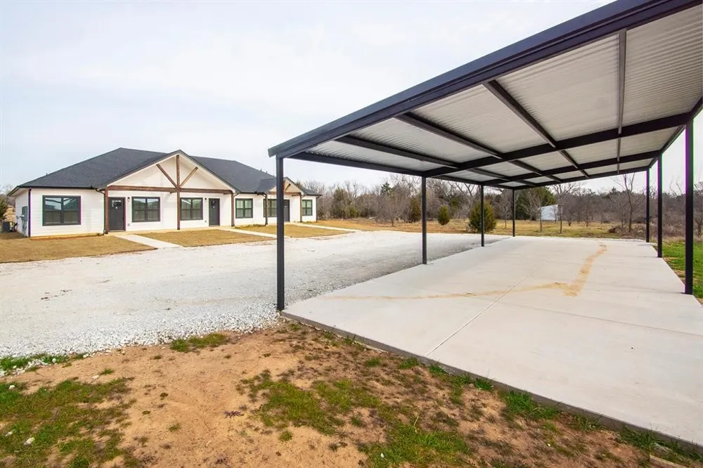 20492 US Hwy 377 #C Whitesboro, TX 76273