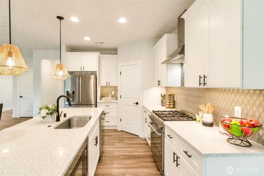 22425 285th st Maple Valley, WA 98038