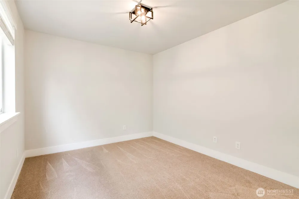 22425 285th st Maple Valley, WA 98038