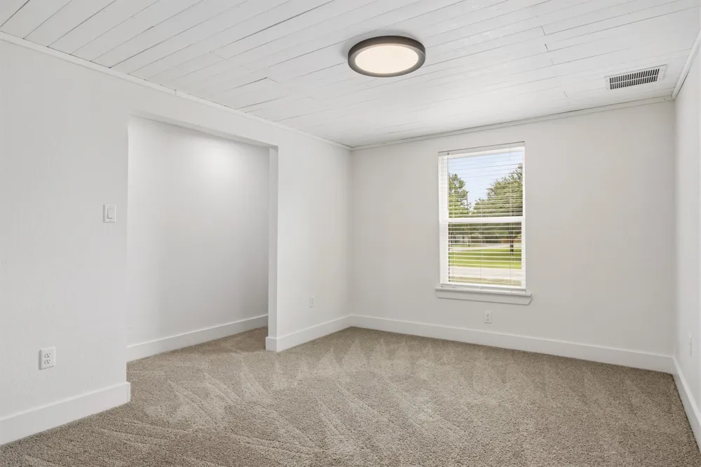 404 E Wolf Street Granger, TX 76530