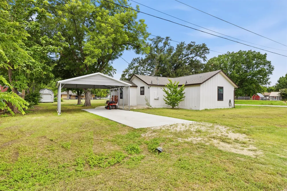 404 E Wolf Street Granger, TX 76530