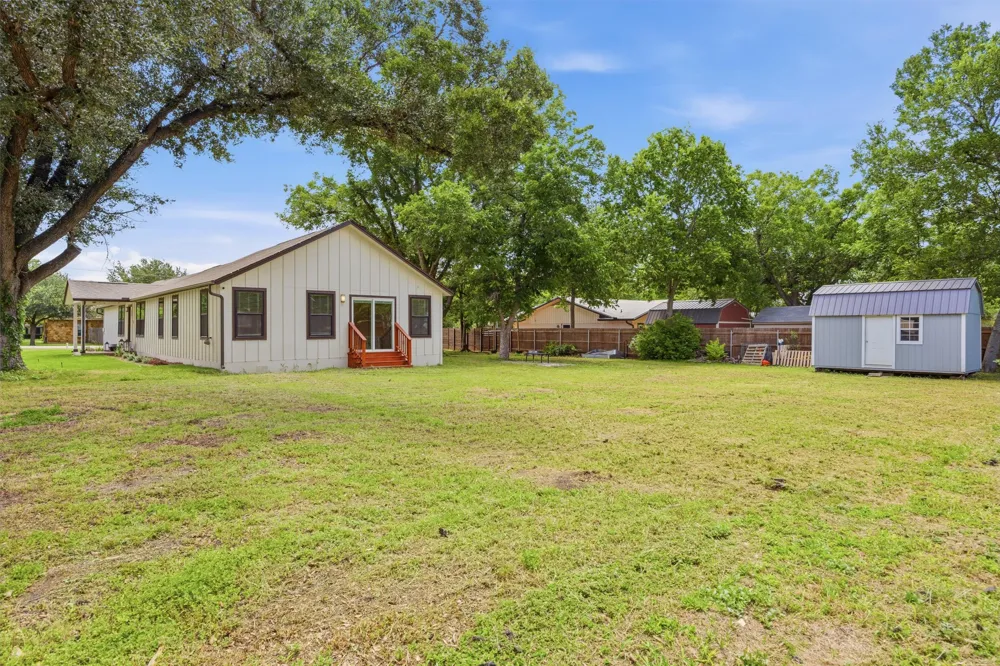 404 E Wolf Street Granger, TX 76530
