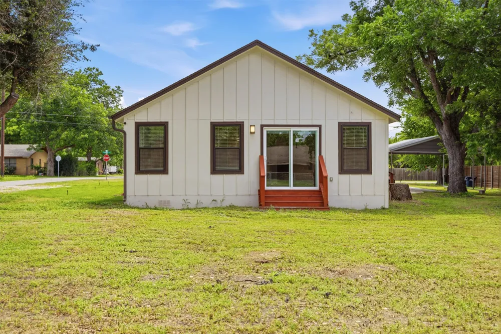 404 E Wolf Street Granger, TX 76530