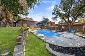 1921 Briarwood Drive Grand Prairie, TX 75050