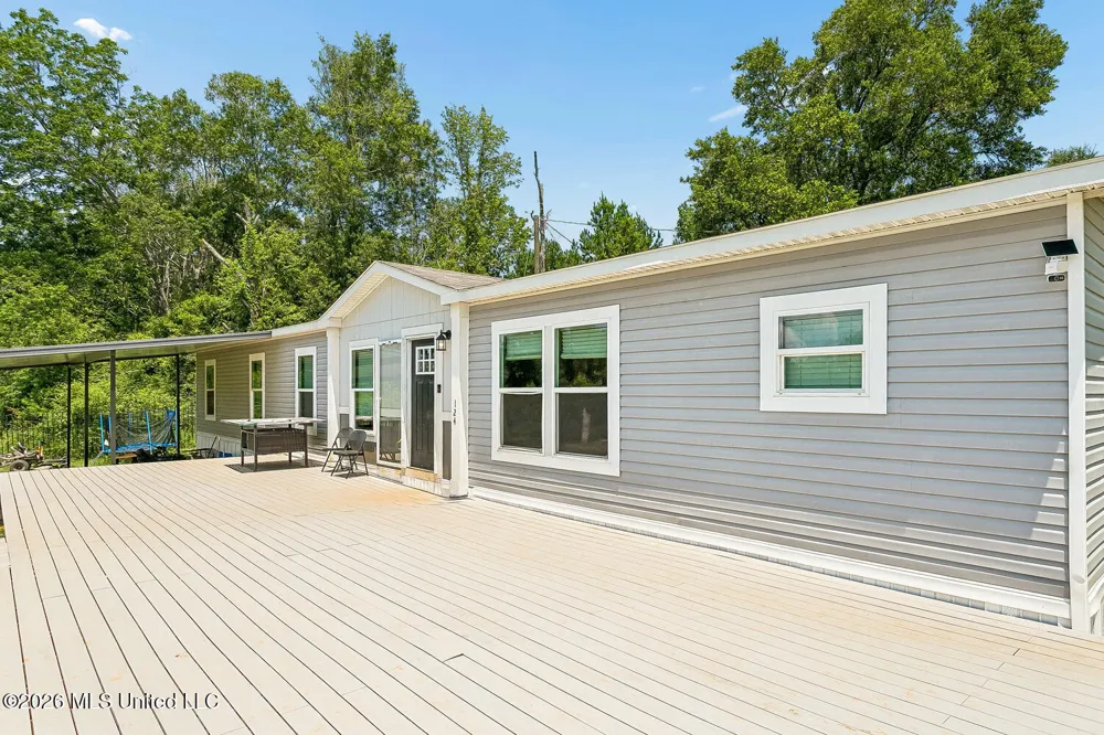140 Sugar Creek Road Carriere, MS 39426