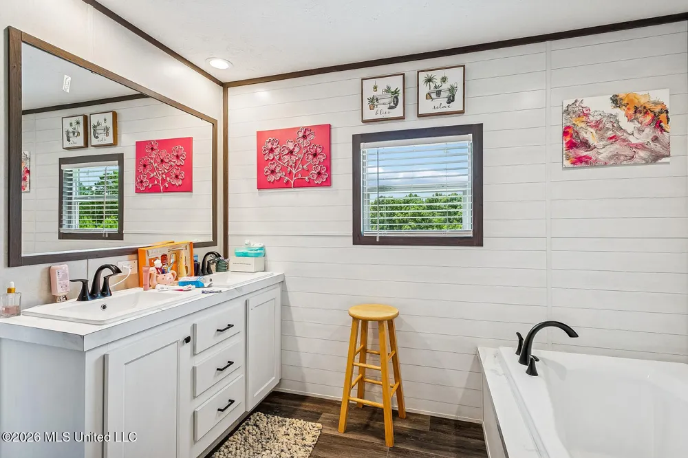 140 Sugar Creek Road Carriere, MS 39426