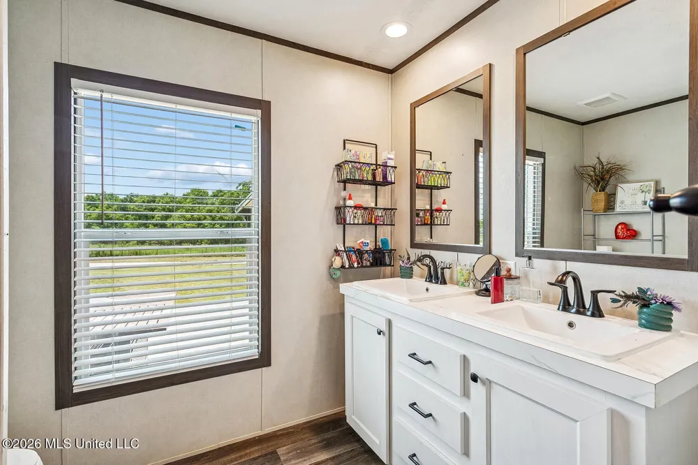 140 Sugar Creek Road Carriere, MS 39426
