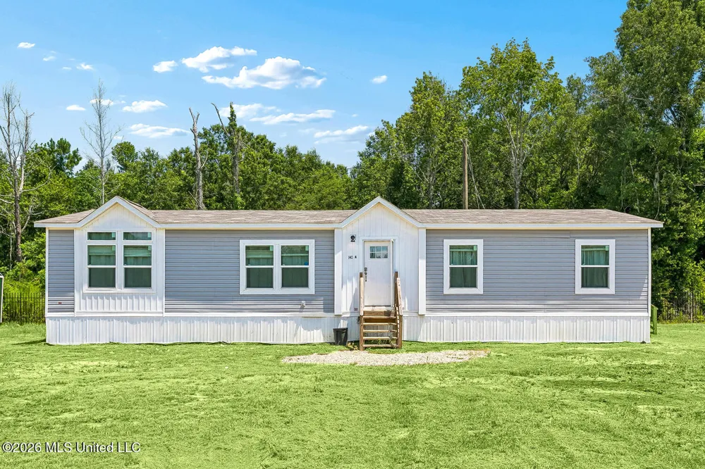 140 Sugar Creek Road Carriere, MS 39426