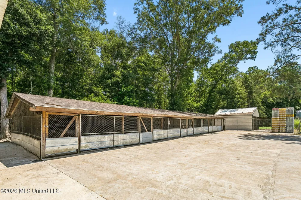 140 Sugar Creek Road Carriere, MS 39426