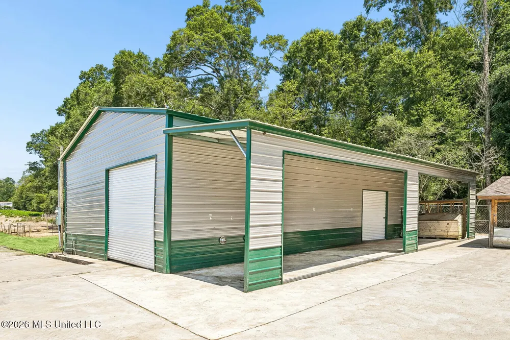 140 Sugar Creek Road Carriere, MS 39426