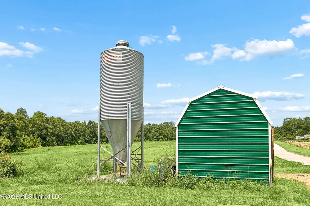140 Sugar Creek Road Carriere, MS 39426