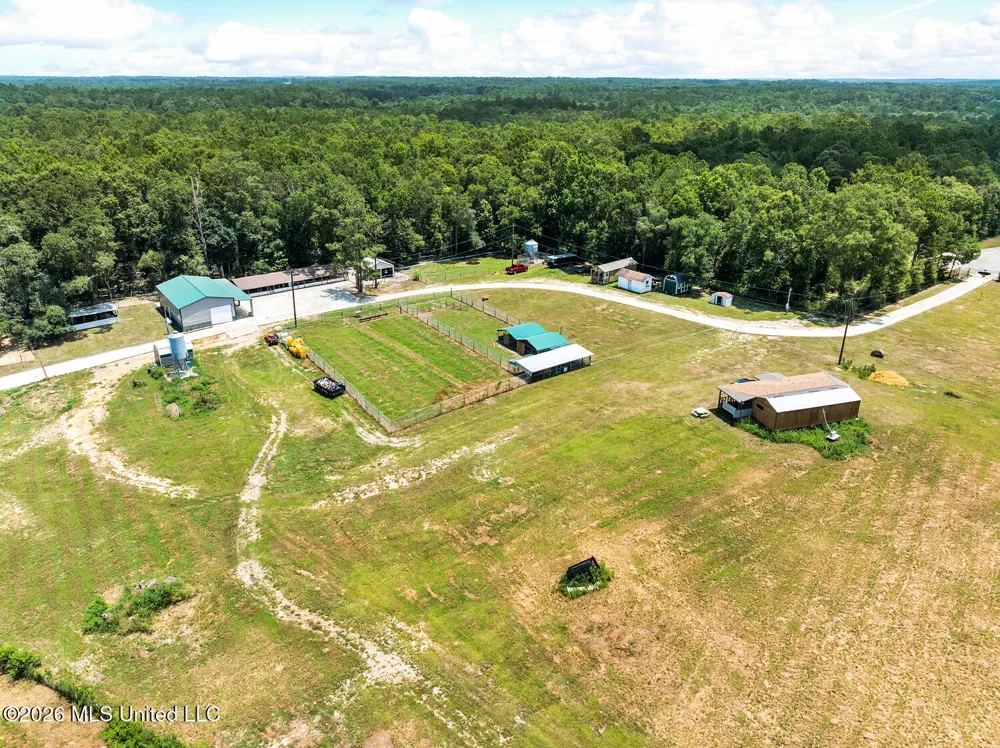 140 Sugar Creek Road Carriere, MS 39426