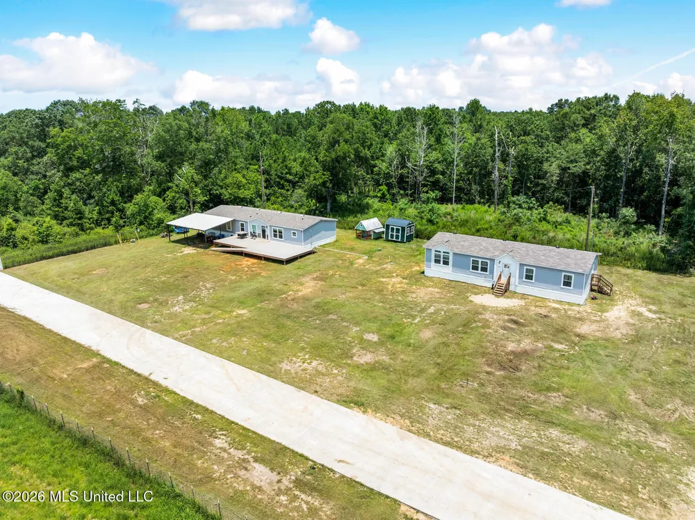 140 Sugar Creek Road Carriere, MS 39426