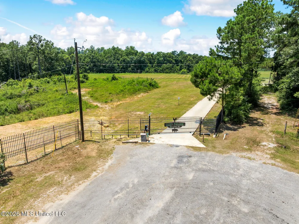140 Sugar Creek Road Carriere, MS 39426
