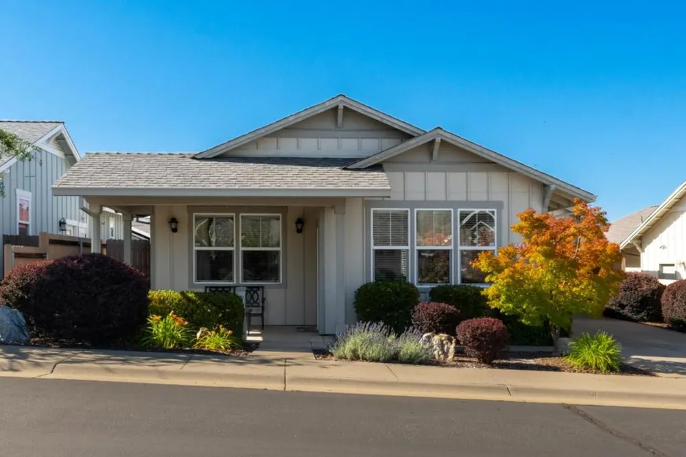 136 Cottage Circle Murphys, CA 95247
