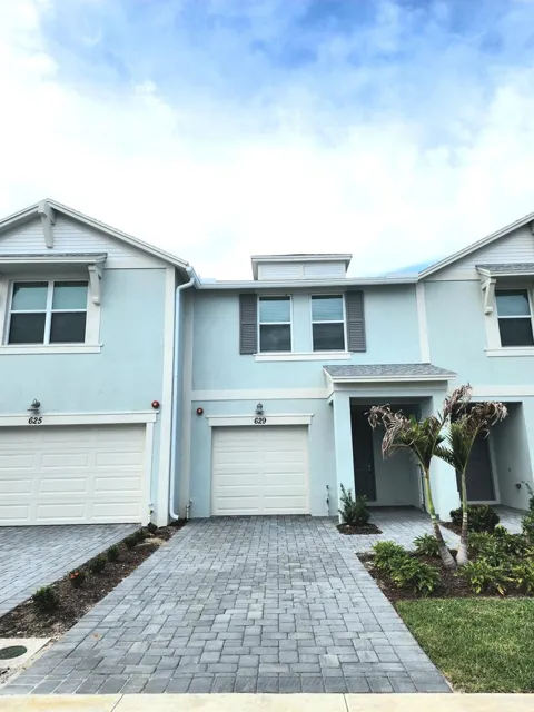 629 Salisbury Circle
