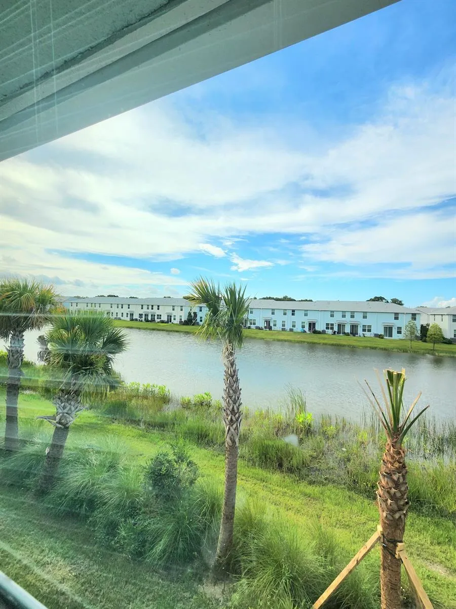 629 Salisbury Circle Fort Pierce, FL 34982