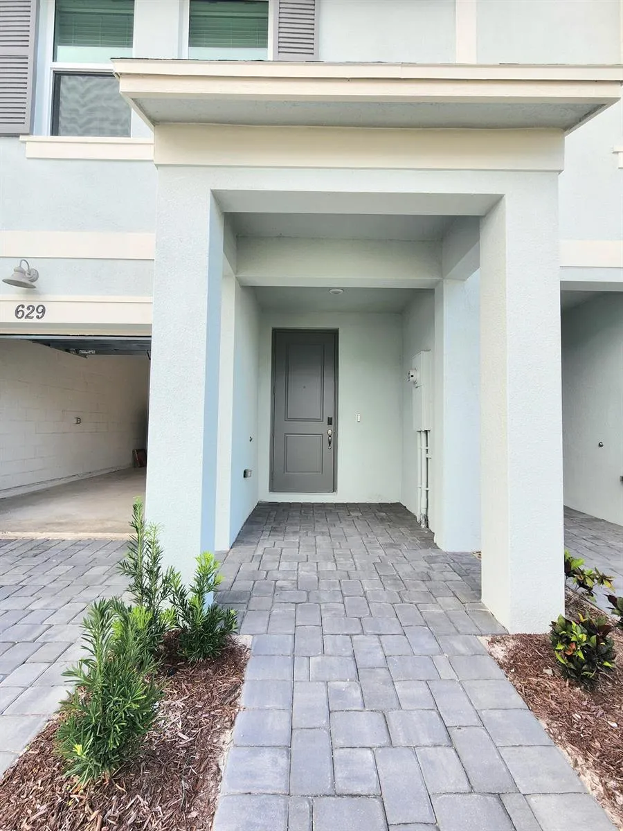 629 Salisbury Circle Fort Pierce, FL 34982