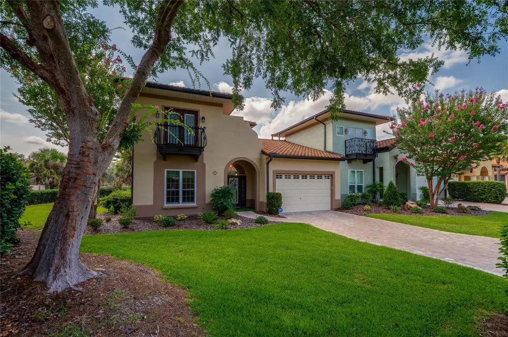 1259 AVENIDA DE LAS CASAS Lady Lake, FL 32159