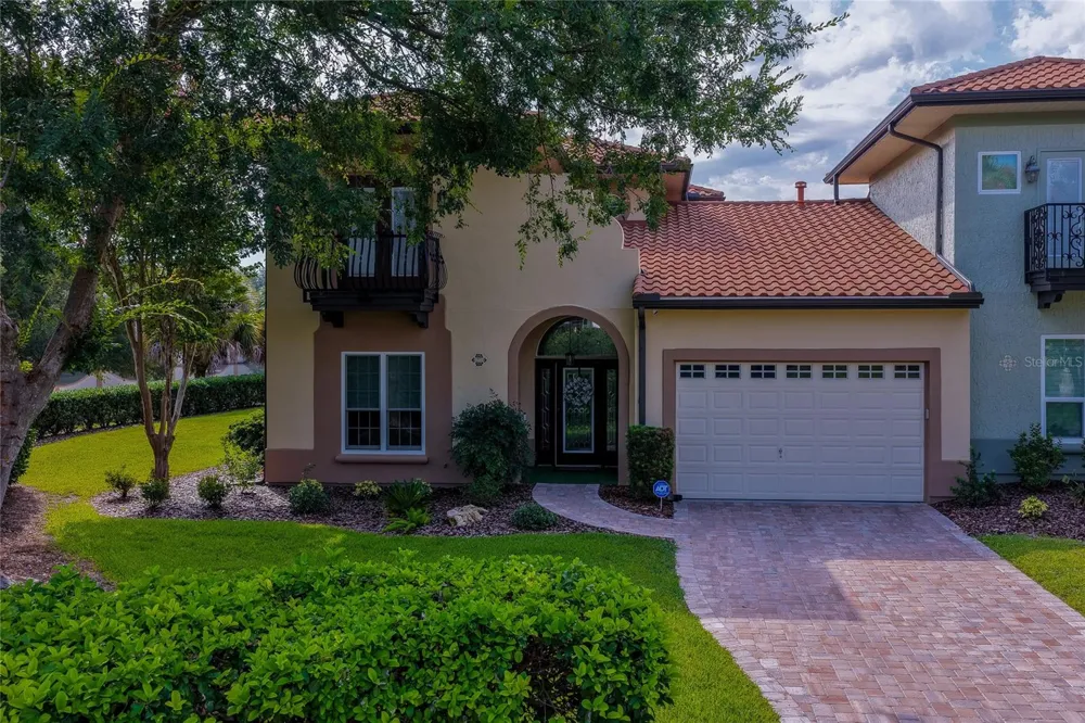 1259 AVENIDA DE LAS CASAS Lady Lake, FL 32159