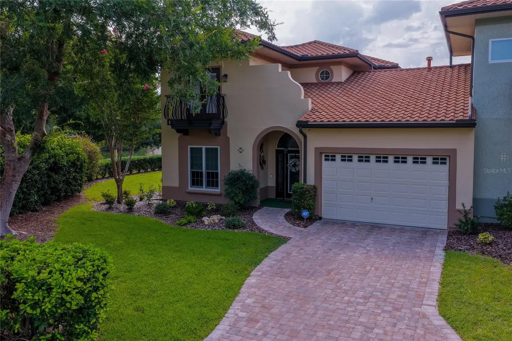 1259 AVENIDA DE LAS CASAS Lady Lake, FL 32159