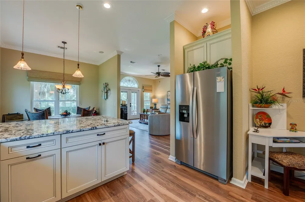 1259 AVENIDA DE LAS CASAS Lady Lake, FL 32159