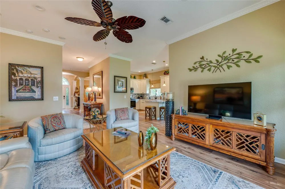 1259 AVENIDA DE LAS CASAS Lady Lake, FL 32159