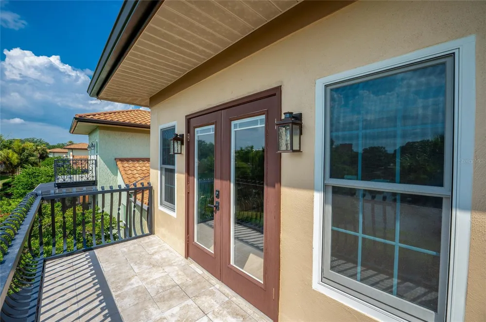 1259 AVENIDA DE LAS CASAS Lady Lake, FL 32159