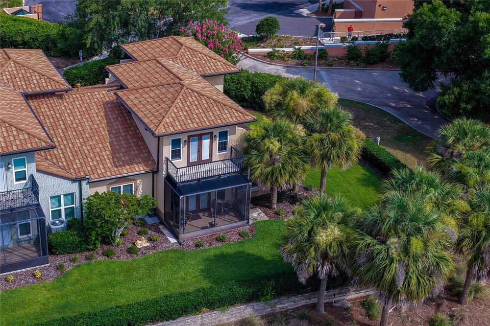 1259 AVENIDA DE LAS CASAS Lady Lake, FL 32159
