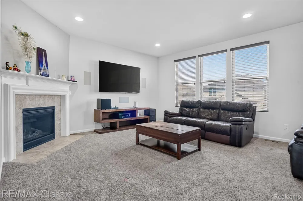29949 Macintosh Lane Lyon Charter Township, MI 48165