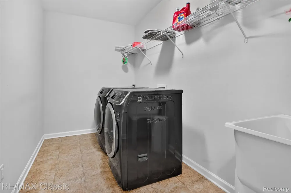 29949 Macintosh Lane Lyon Charter Township, MI 48165